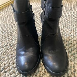 Very volatile sling back wedge bootie.. EUC